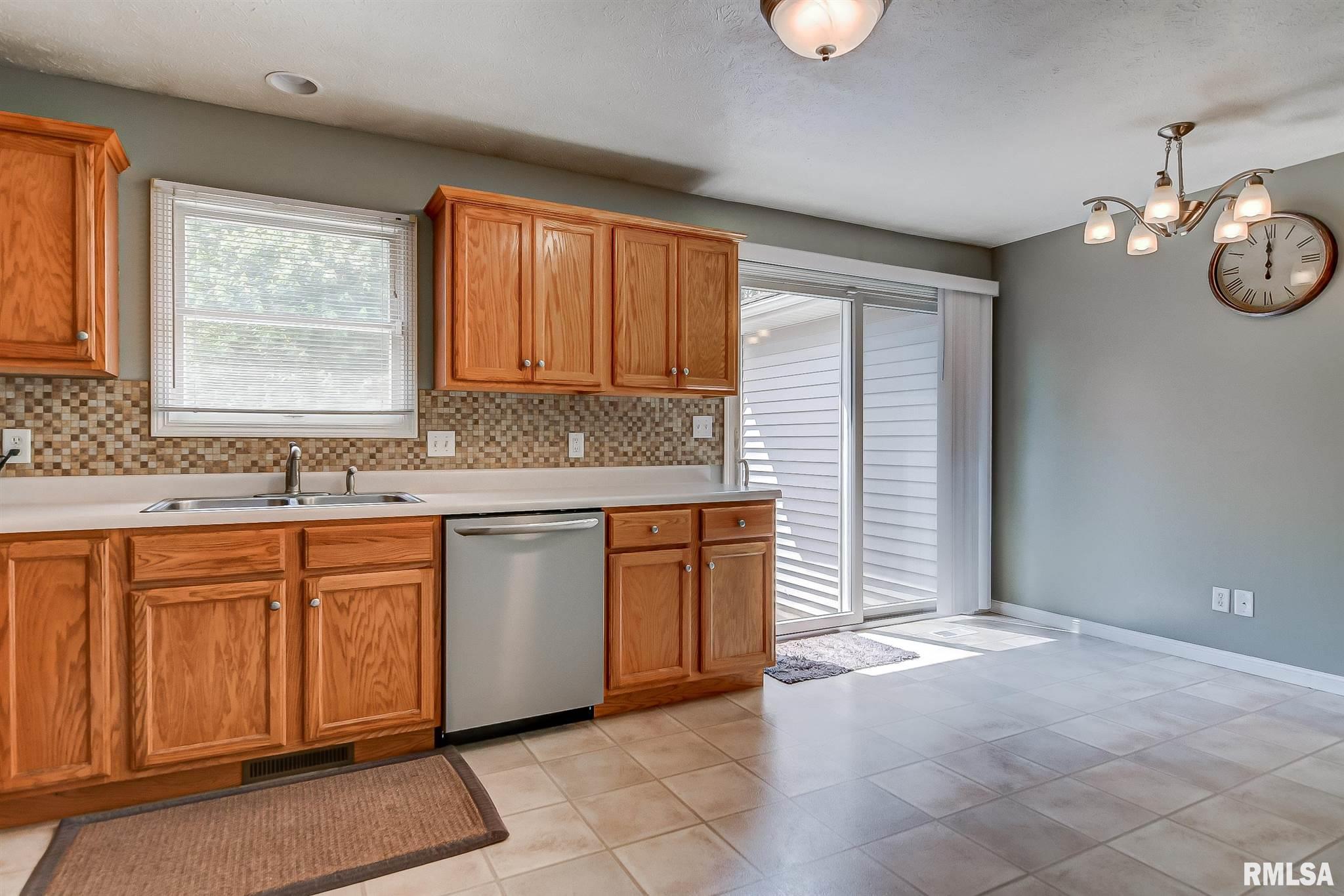 4309 Pickfair Road Springfield, IL 62703 - Photo 8 of 24