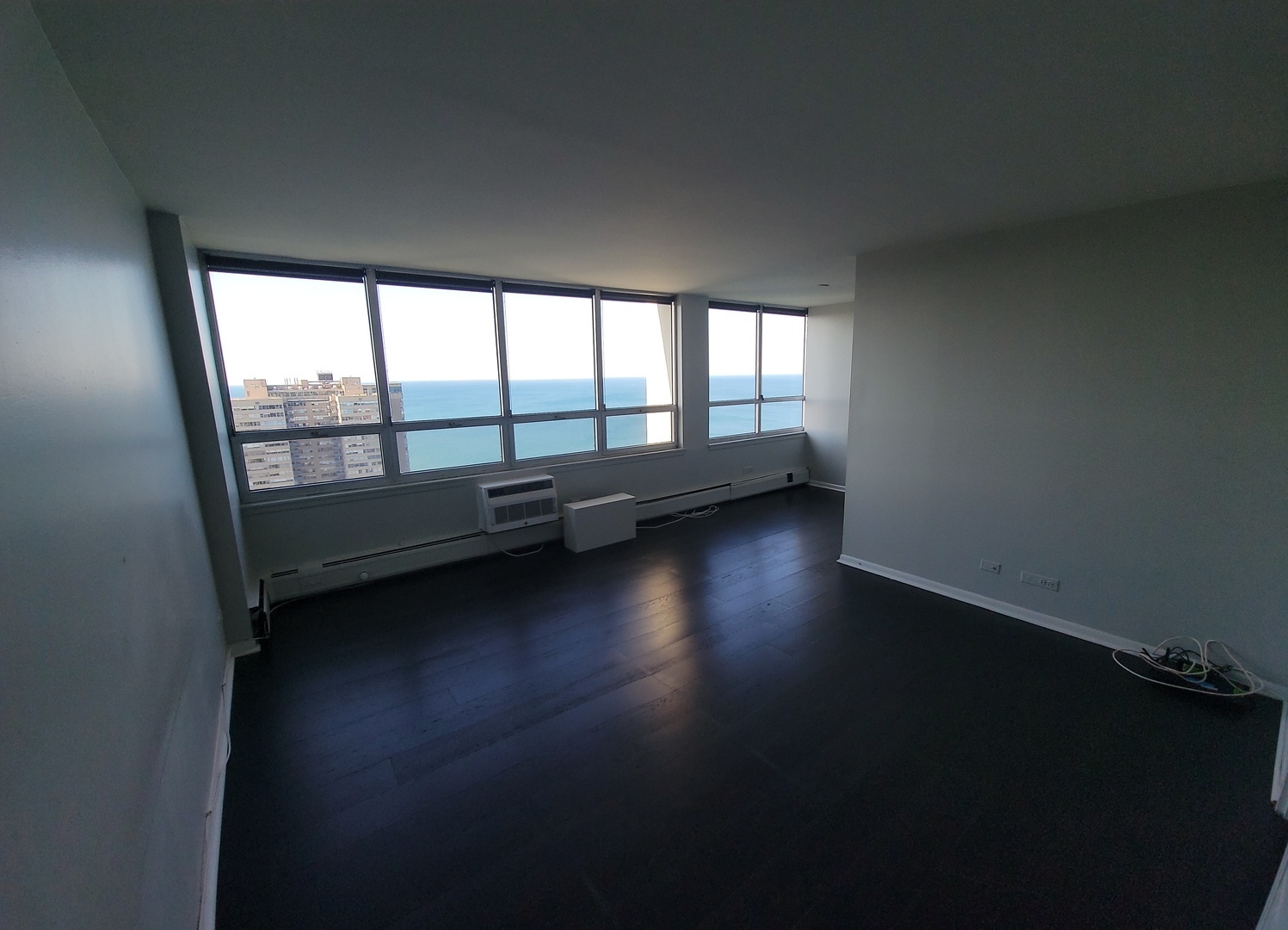 6171 North Sheridan Road, Unit 2805 Chicago, IL 60660 - Photo 8 of 9 Gallery Image 8