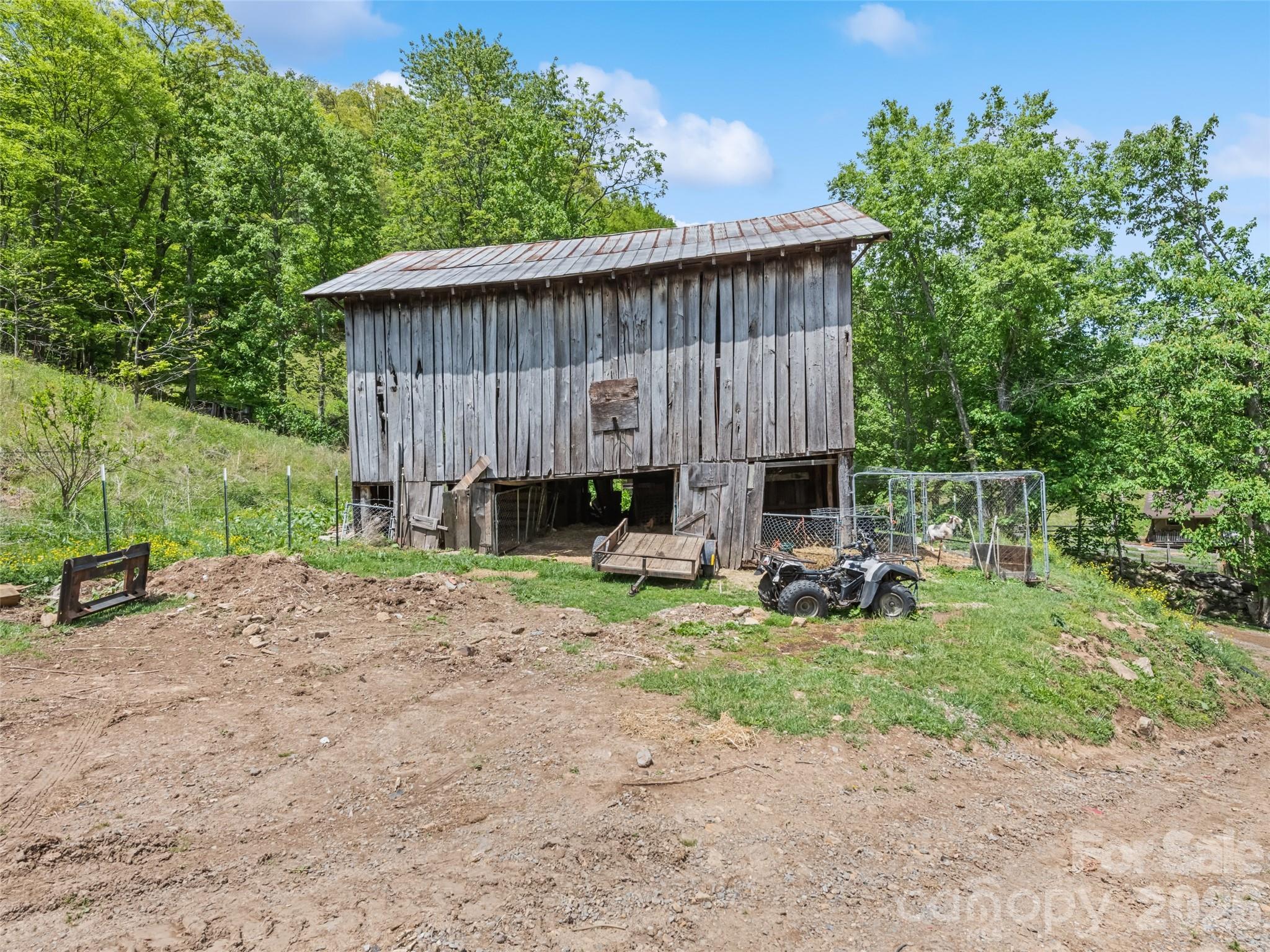 3607 Max Patch Road Clyde, NC 28721 - Photo 6 of 12