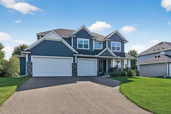 $825,000 | 1858 Laramee Lane, Hugo, MN 55038
