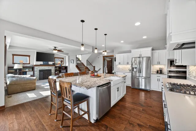 $850,000 | 1858 Laramee Lane, Hugo, MN 55038