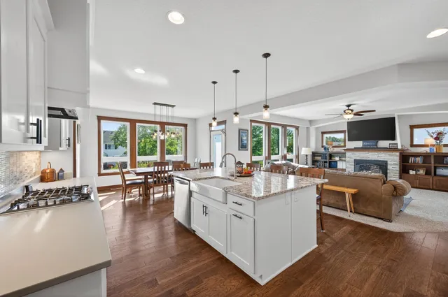 $850,000 | 1858 Laramee Lane, Hugo, MN 55038