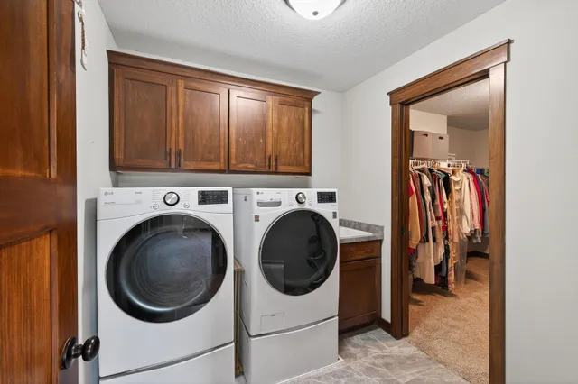 $850,000 | 1858 Laramee Lane, Hugo, MN 55038