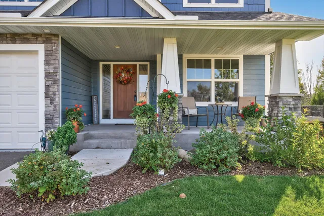 $850,000 | 1858 Laramee Lane, Hugo, MN 55038