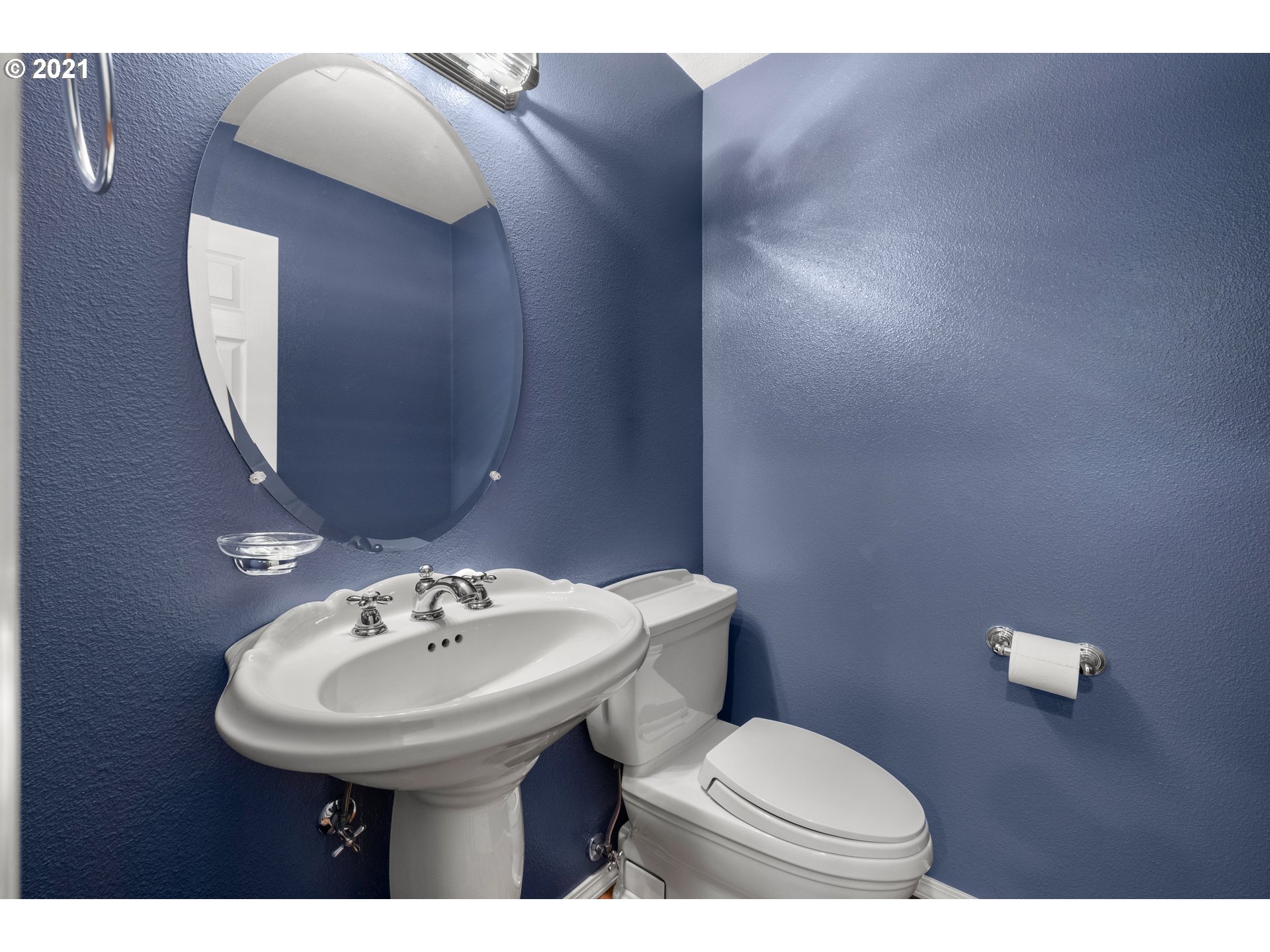 22056 Southwest Grahams Ferry Road, Unit A Tualatin, OR 97062 - Photo 12 of 29 Gallery Image 12