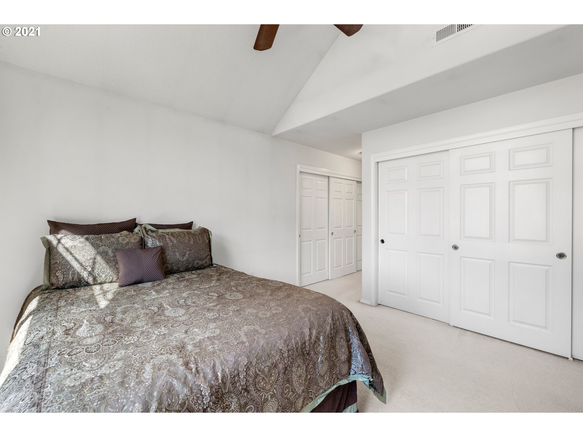 22056 Southwest Grahams Ferry Road, Unit A Tualatin, OR 97062 - Photo 16 of 29 Gallery Image 16
