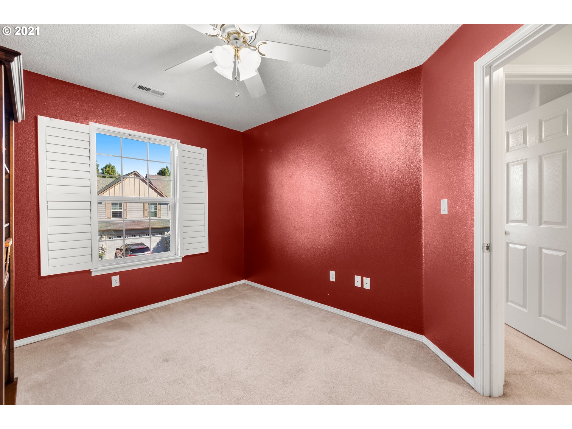 22056 Southwest Grahams Ferry Road, Unit A Tualatin, OR 97062 - Photo 19 of 29 Gallery Image 19