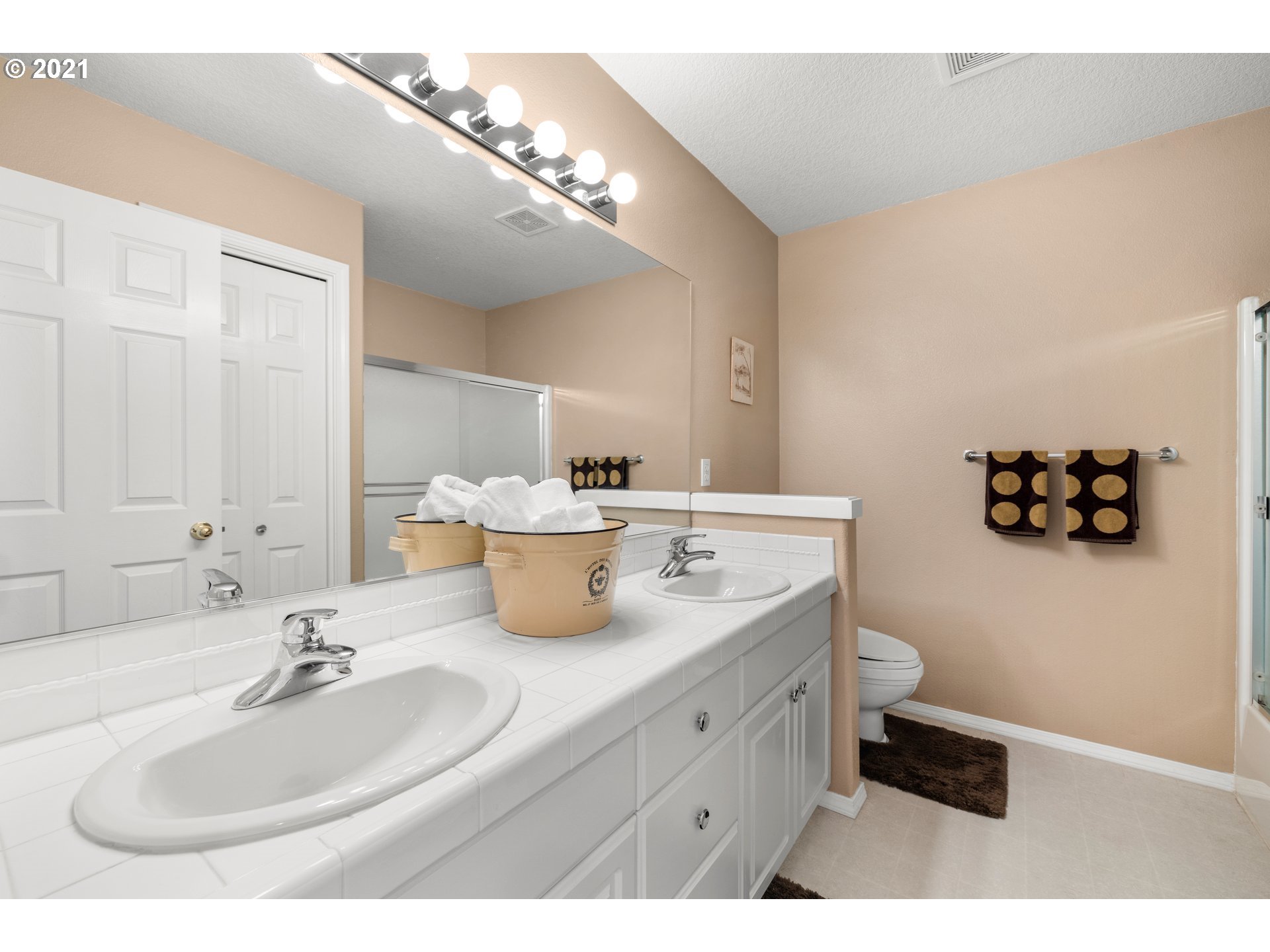 22056 Southwest Grahams Ferry Road, Unit A Tualatin, OR 97062 - Photo 22 of 29 Gallery Image 22