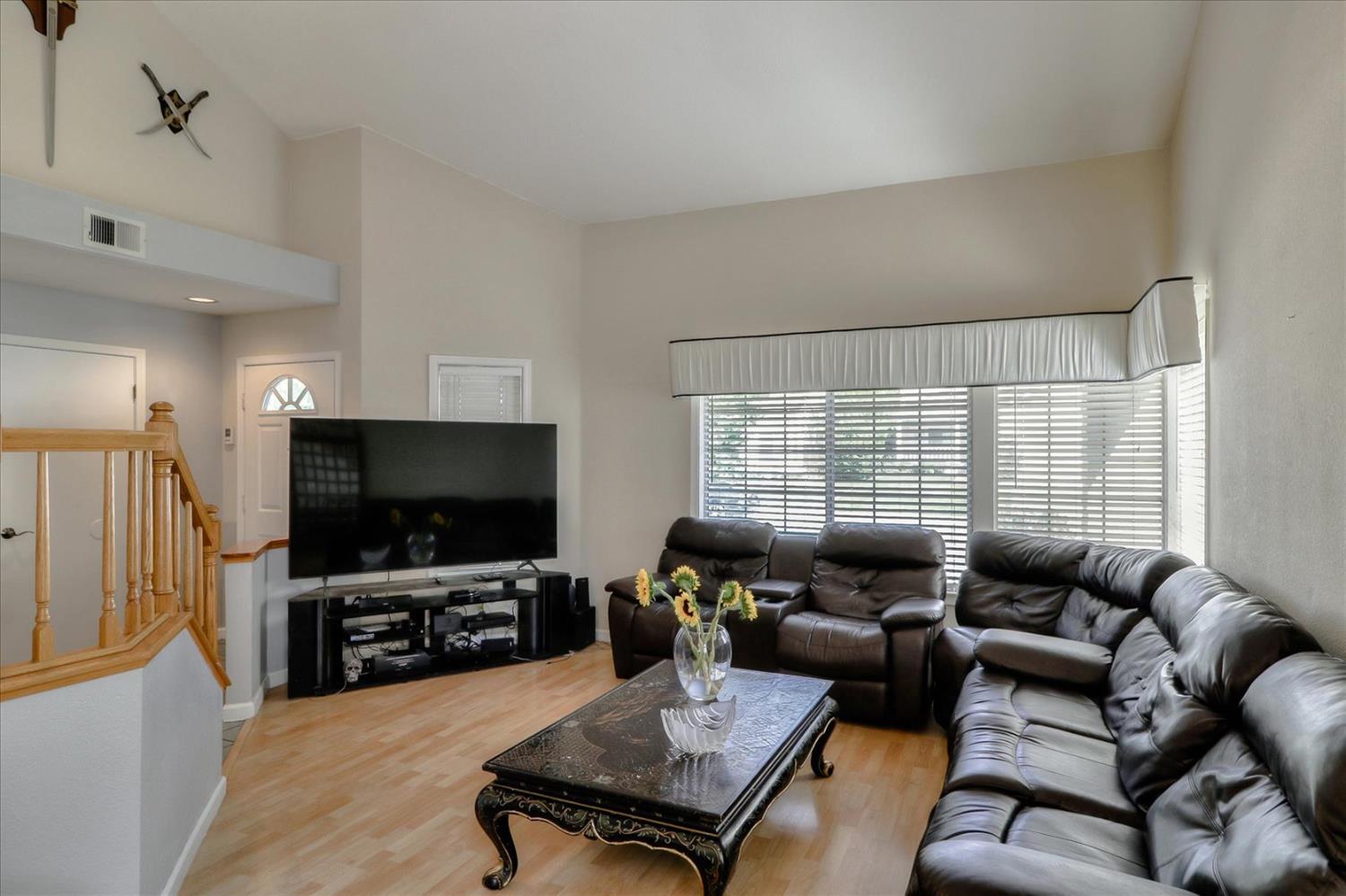 1081 Havenbrook Drive Tracy, CA 95376 - Photo 5 of 32