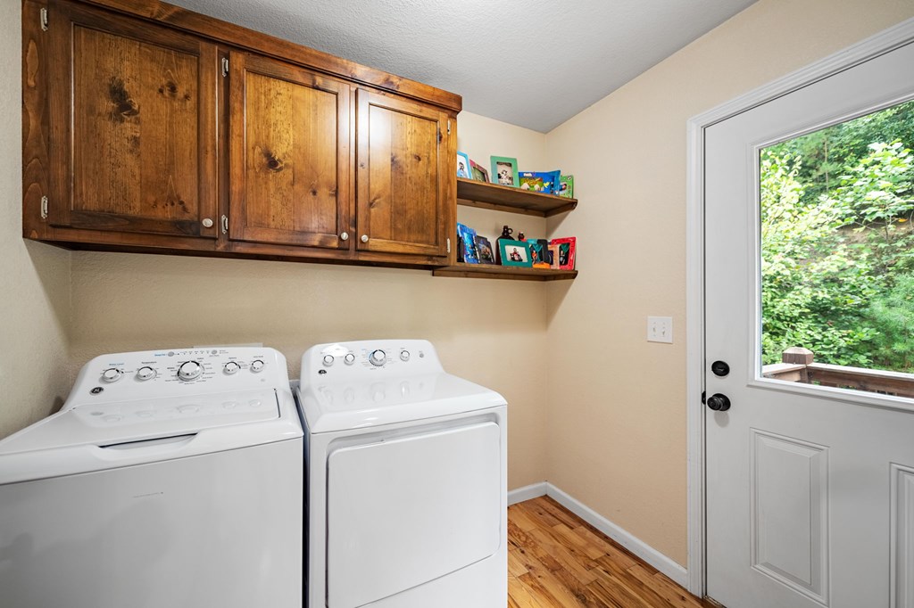 6 Gilliam Road Mineral Bluff, GA 30559 - Photo 32 of 42 a utility room with dryer and washer