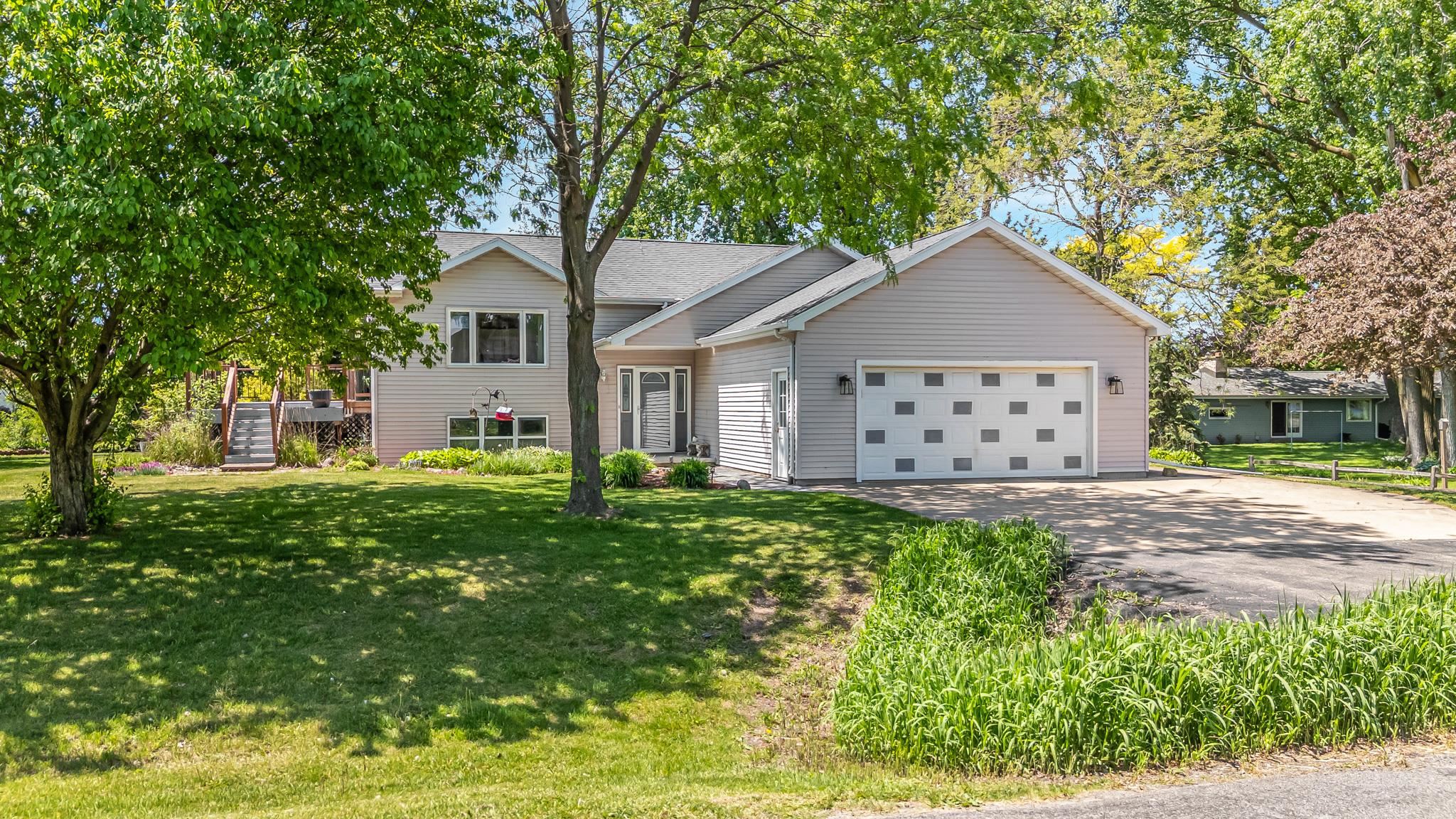3393 Harbor Bay Road Oshkosh, WI 54901 - Photo 1 of 40