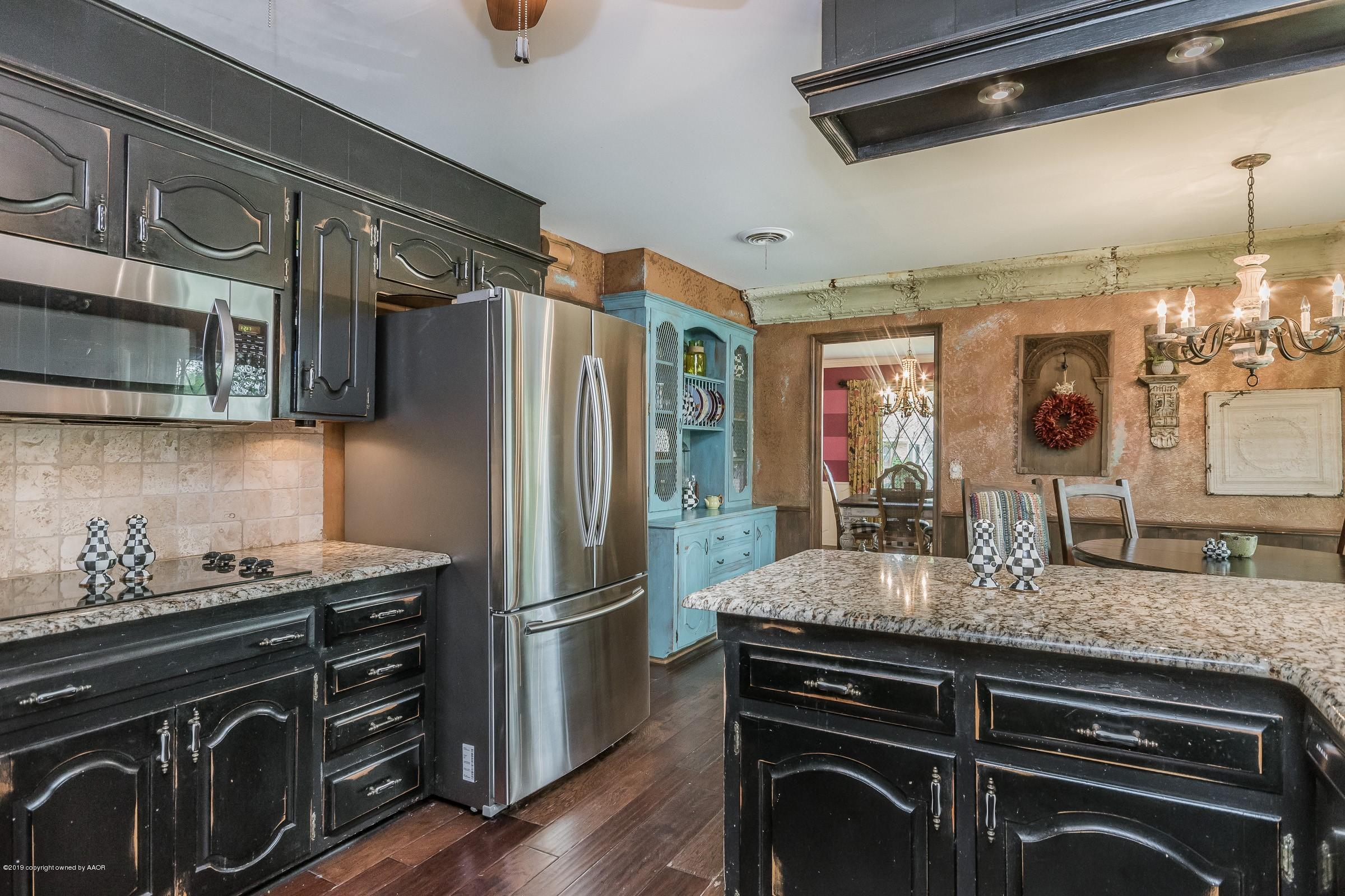 6301 Gainsborough Road Amarillo, TX 79106 - Photo 14 of 37 012_Kitchen-3