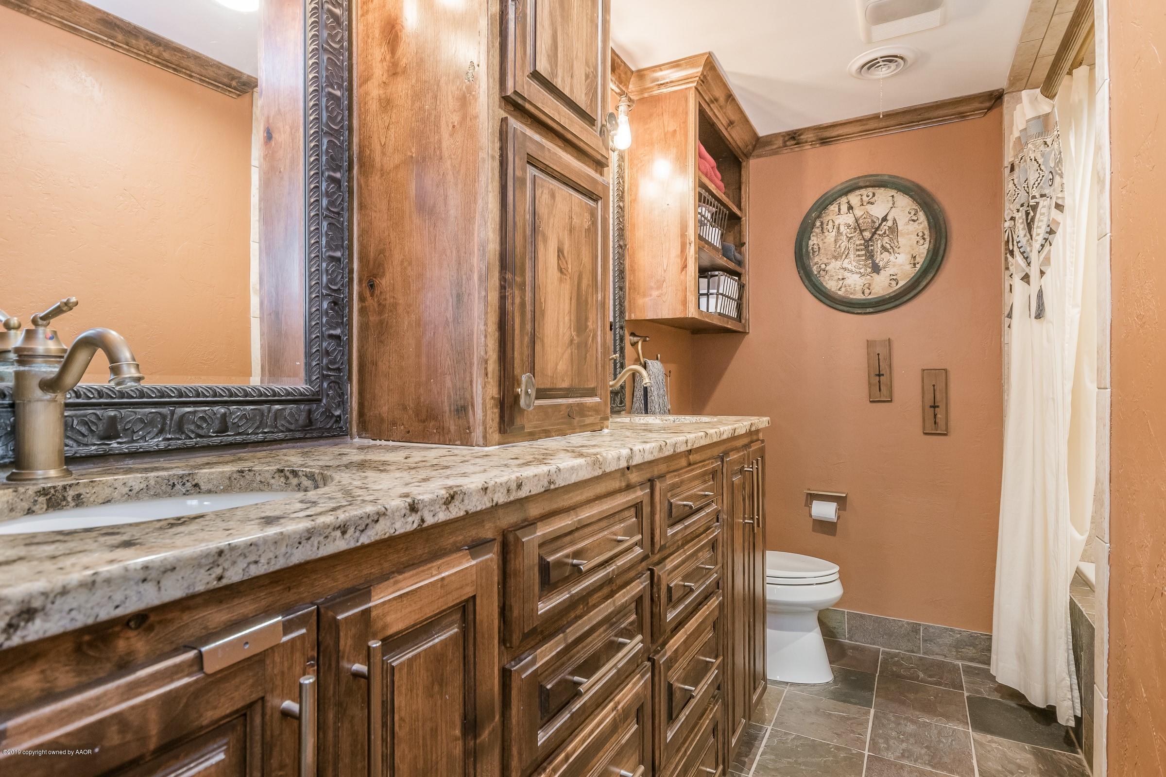 6301 Gainsborough Road Amarillo, TX 79106 - Photo 24 of 37 022_Master Bathroom