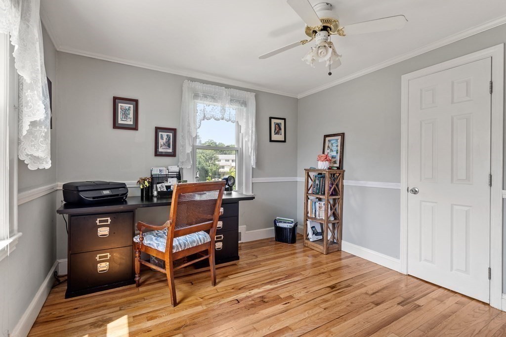 20 Sheffield Road Danvers, MA 01923 - Photo 24 of 38 a living room with furniture and a window