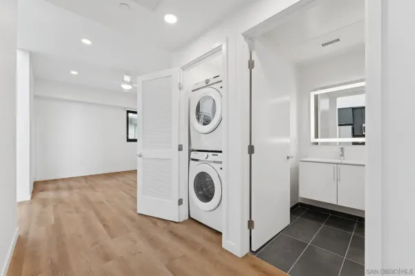 $4,495 | 3922 Park Boulevard, Unit 603, San Diego, CA 92103