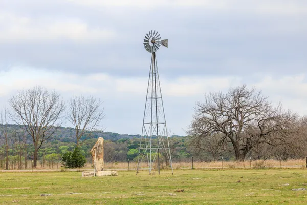 $5,490,000 | 10250 East Fm 501, San Saba, TX 76877
