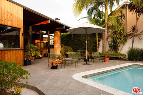 $1,799,000 | 2813 5th Avenue, Los Angeles, CA 90018