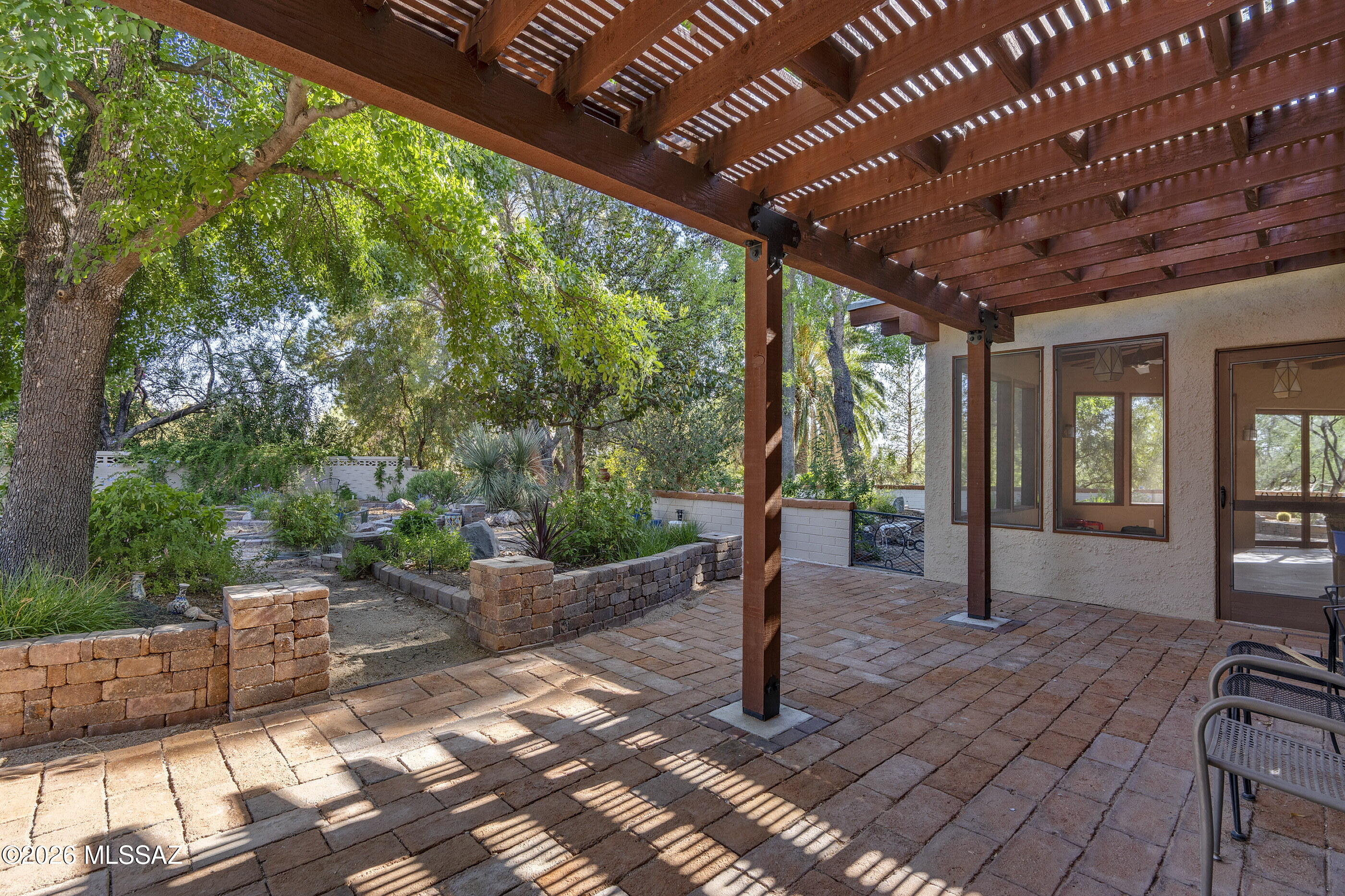 7944 East Cloud Road Tucson, AZ 85750 - Photo 15 of 46 Backyard Covered Patio