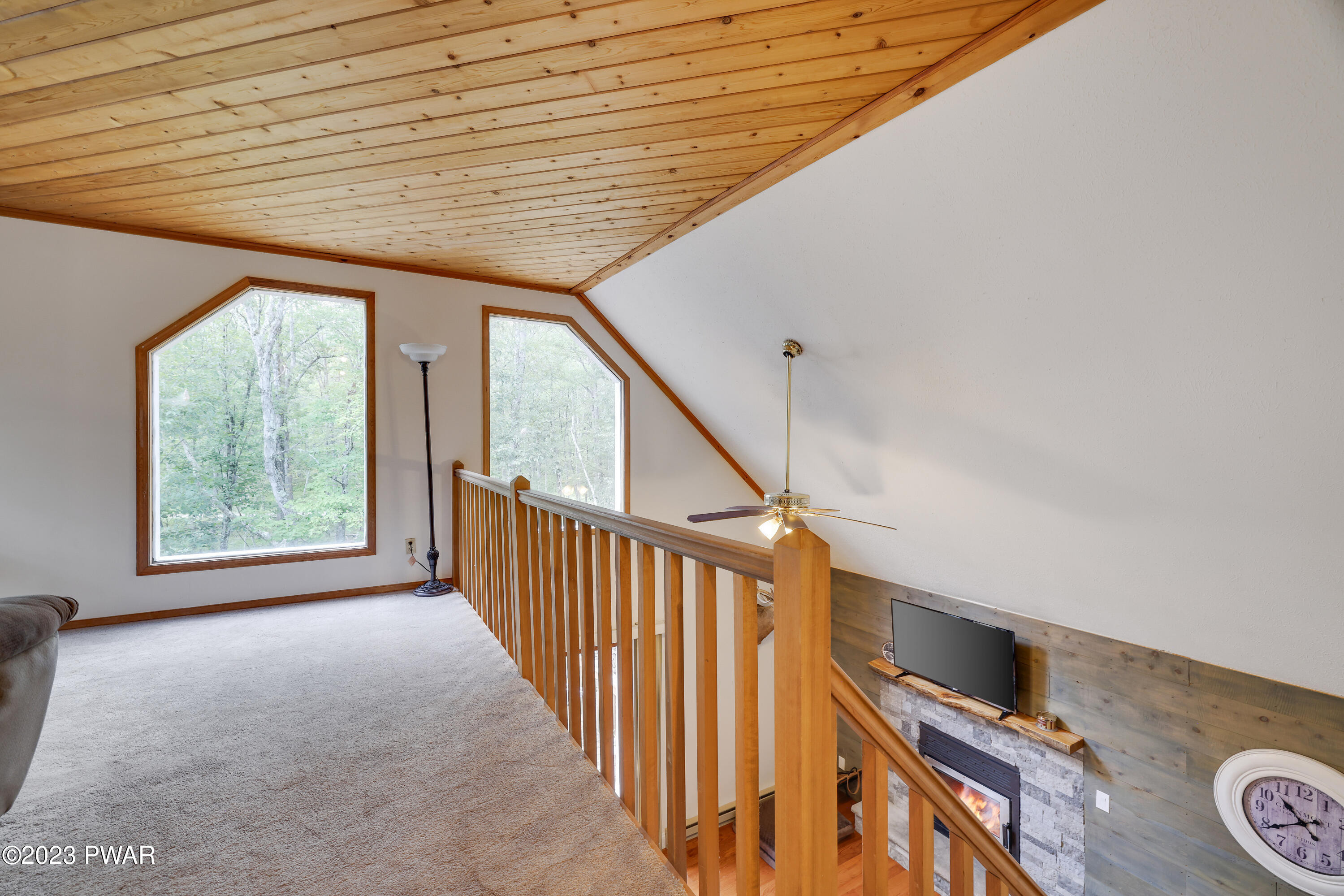 124 Maple Leaf Road Lackawaxen, PA 18435 - Photo 23 of 50 loft