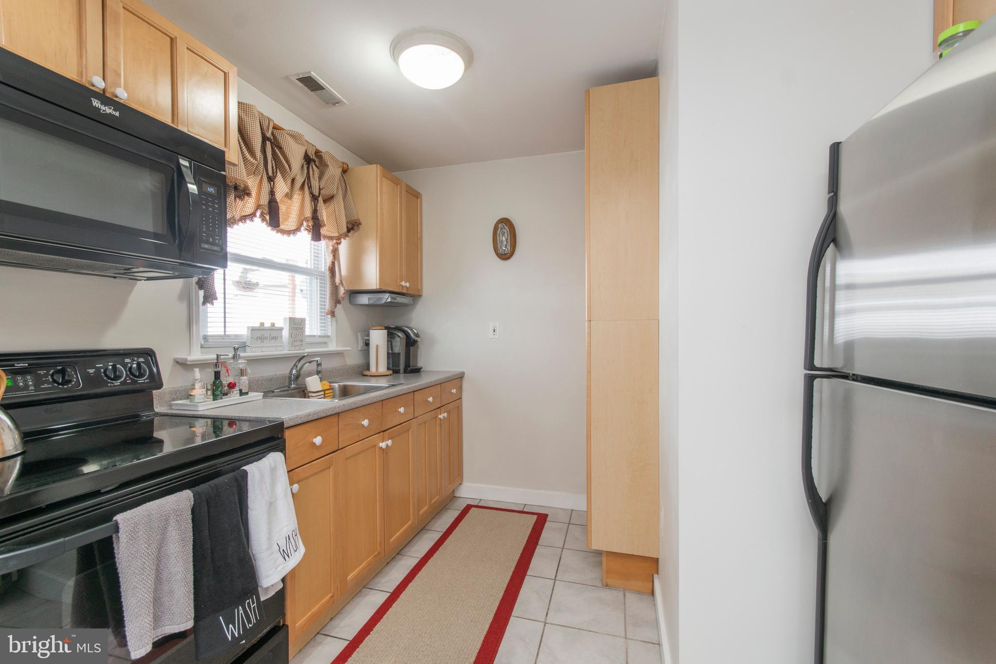 9880 Verree Road Philadelphia, PA 19115 - Photo 11 of 34