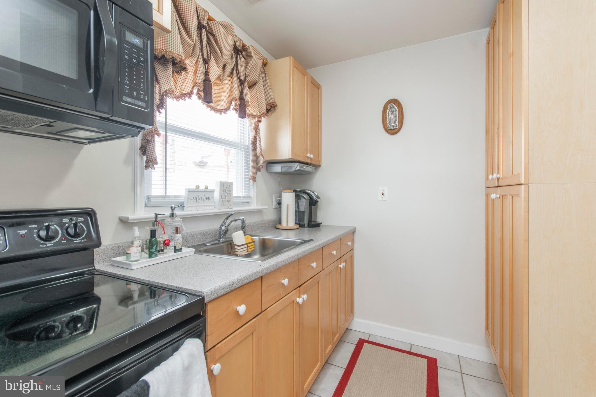 9880 Verree Road Philadelphia, PA 19115 - Photo 12 of 34