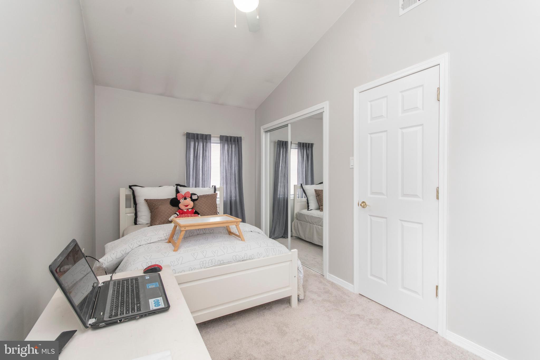 9880 Verree Road Philadelphia, PA 19115 - Photo 18 of 34