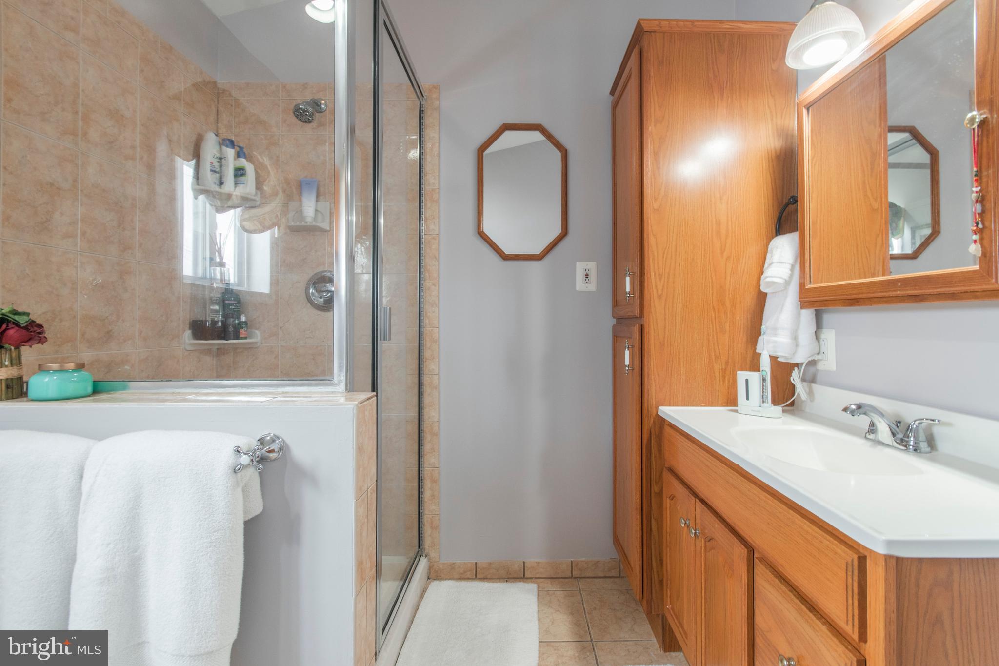 9880 Verree Road Philadelphia, PA 19115 - Photo 20 of 34