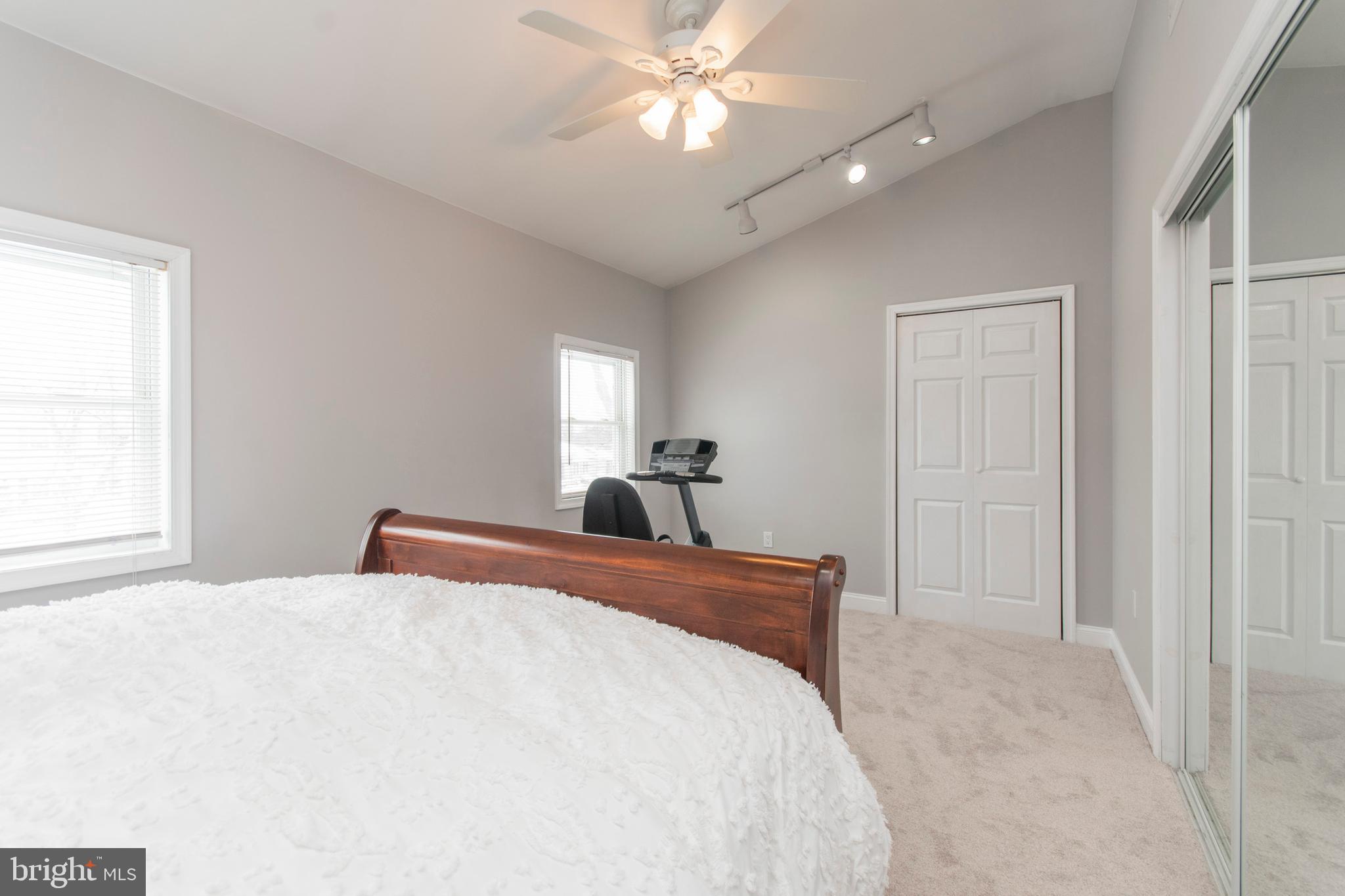9880 Verree Road Philadelphia, PA 19115 - Photo 23 of 34