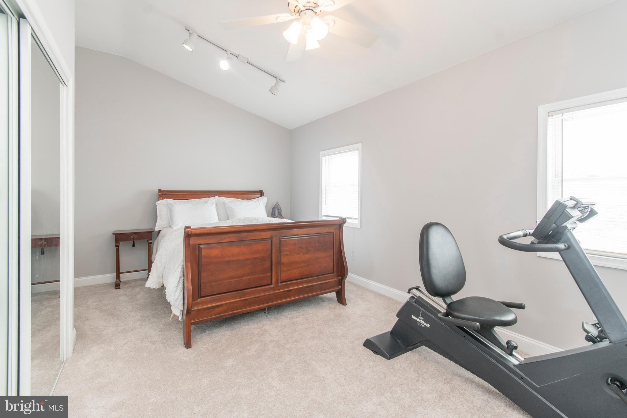 9880 Verree Road Philadelphia, PA 19115 - Photo 24 of 34