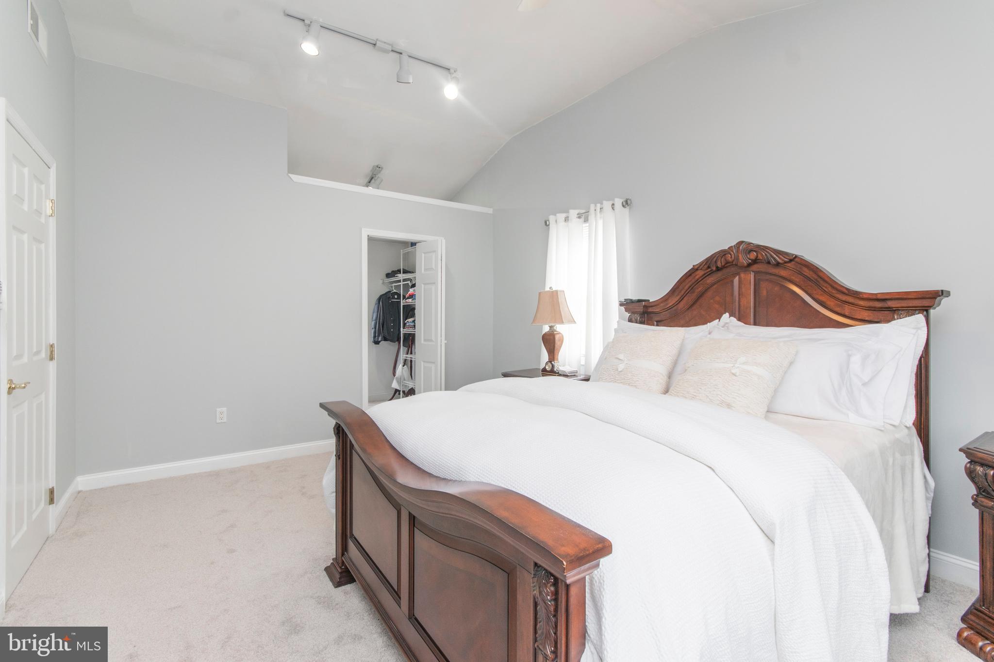 9880 Verree Road Philadelphia, PA 19115 - Photo 26 of 34