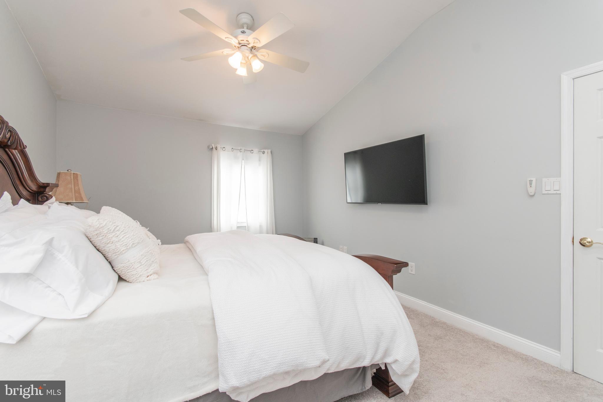 9880 Verree Road Philadelphia, PA 19115 - Photo 27 of 34