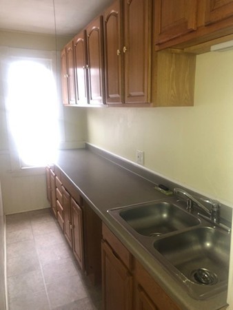 10 Reeves Street Worcester, MA 01607 - Photo 19 of 27 Gallery Image 19