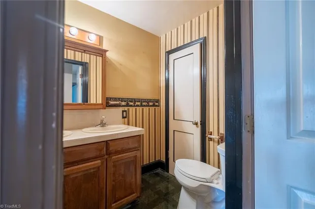 $274,900 | 1707 Brookwood Drive, Winston-Salem, NC 27106