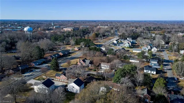 $274,900 | 1707 Brookwood Drive, Winston-Salem, NC 27106