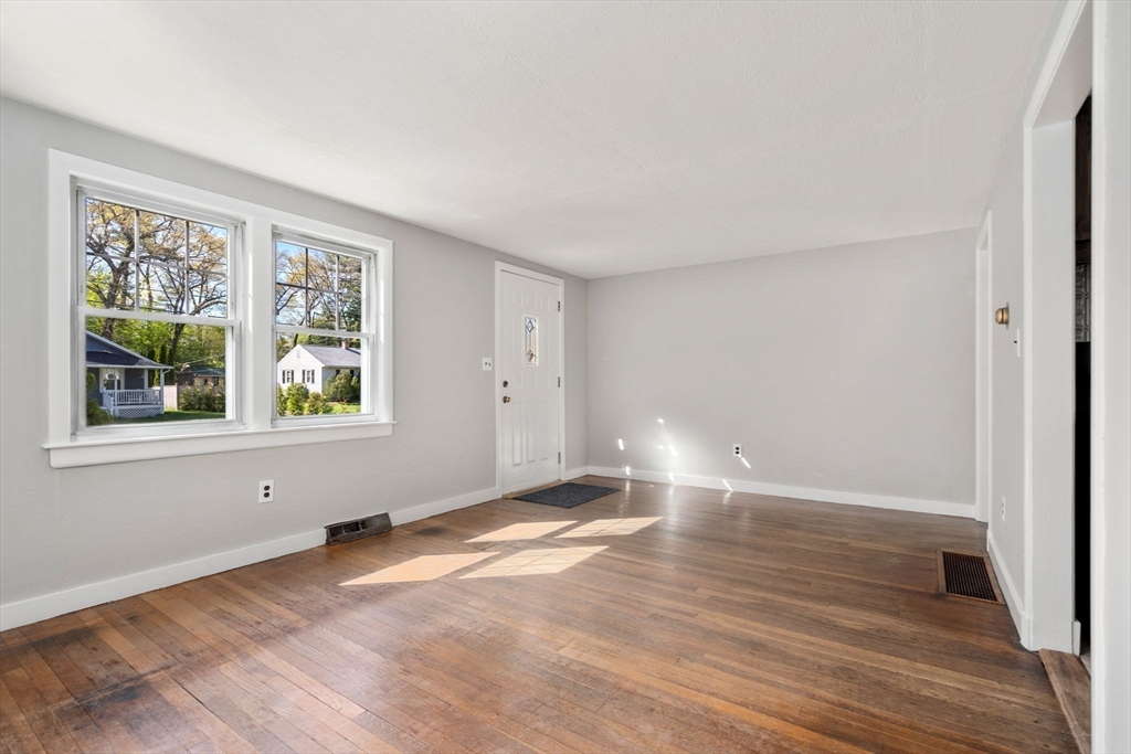 50 Hoover Road Walpole, MA 02081 - Photo 3 of 13 Gallery Image 3