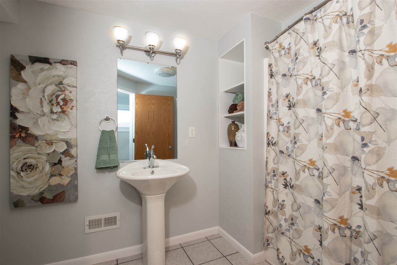 521 South Keith Road Winnebago, IL 61088 - Photo 10 of 25 Gallery Image 10
