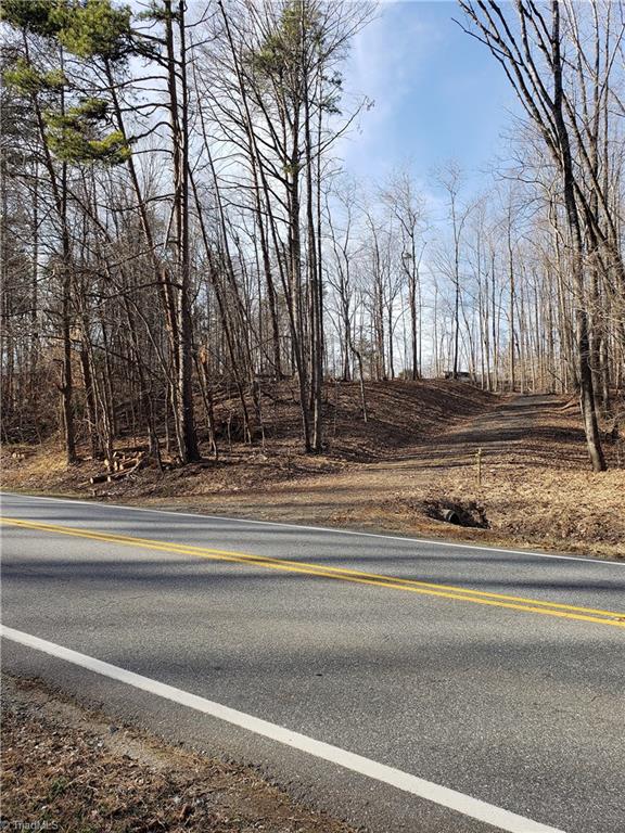 7238 Alcorn Road Greensboro, NC 27409 - Photo 2 of 25 Gallery Image 2