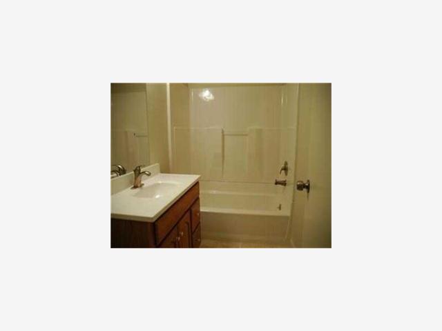 1805 Carver Road Modesto, CA 95350 - Photo 10 of 11 Gallery Image 10