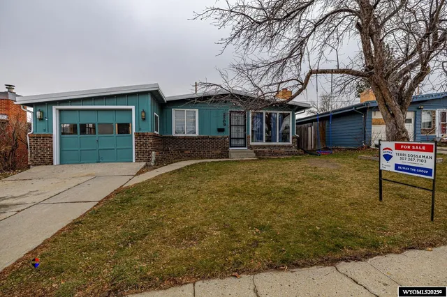 $289,900 | 2509 East 9th Street, Casper, WY 82609