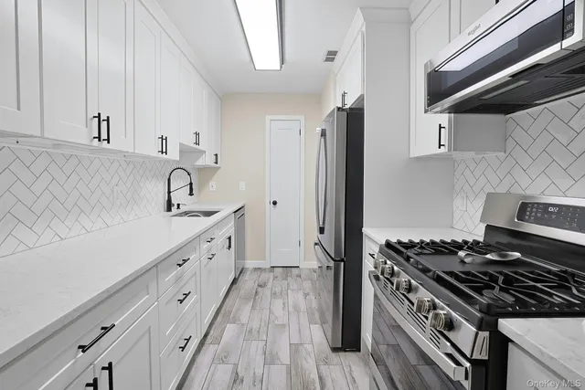 $535,000 | 108 Sunfish Landing, Mohegan Lake, NY 10547