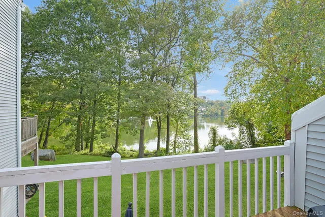 $535,000 | 108 Sunfish Landing, Mohegan Lake, NY 10547