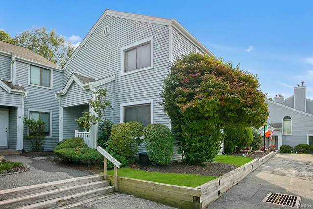 $535,000 | 108 Sunfish Landing, Mohegan Lake, NY 10547