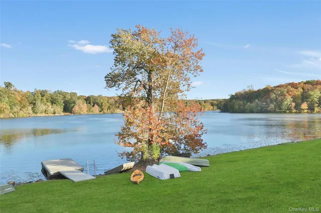 $535,000 | 108 Sunfish Landing, Mohegan Lake, NY 10547