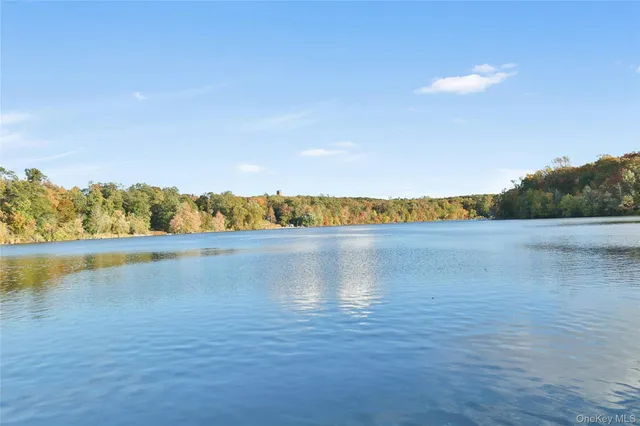 $535,000 | 108 Sunfish Landing, Mohegan Lake, NY 10547