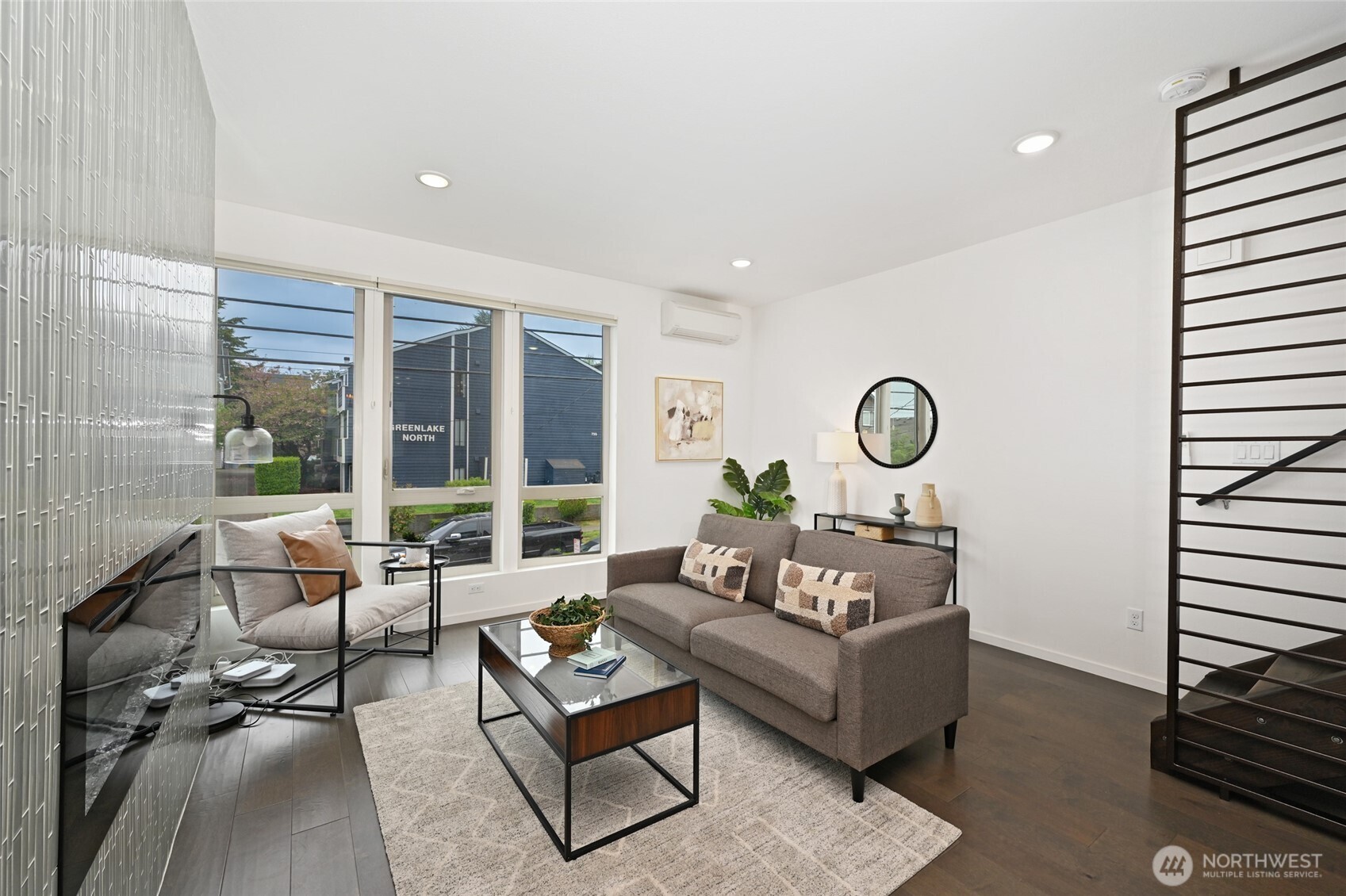738 D N 95th Seattle, WA 98103 - Photo 7 of 26