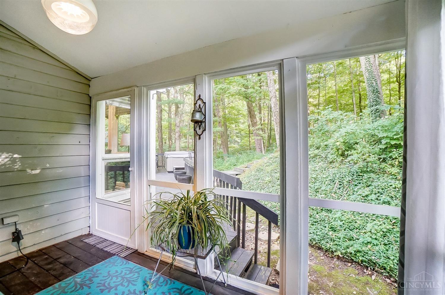 824 Eversole Road Cincinnati, OH 45230 - Photo 34 of 42