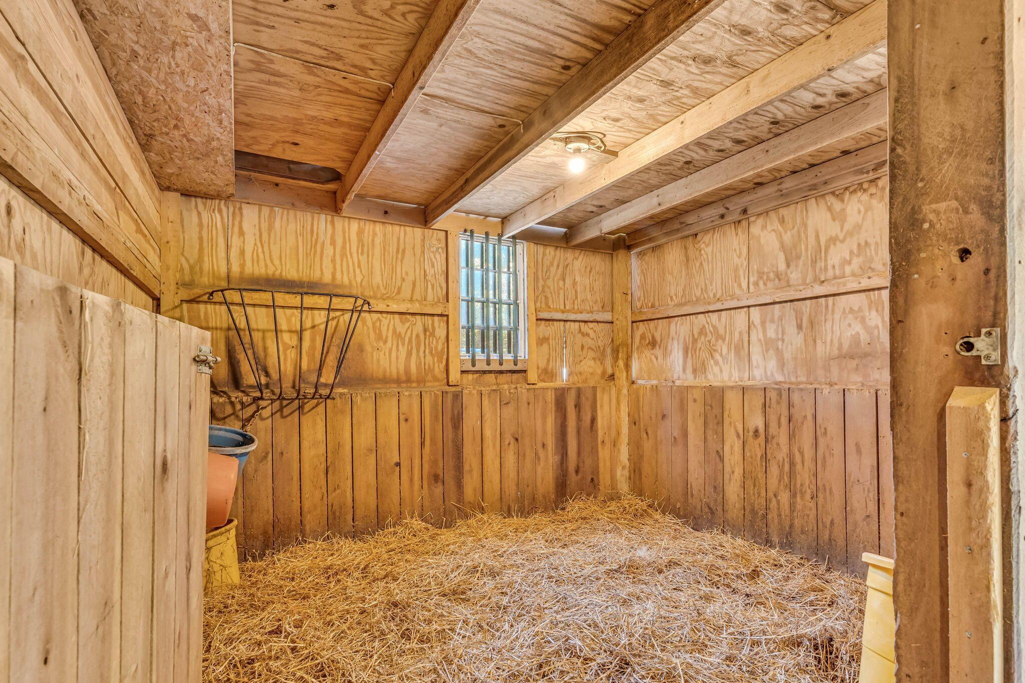5830 Houchard Road Dublin, OH 43016 - Photo 49 of 57 4 Large Stalls