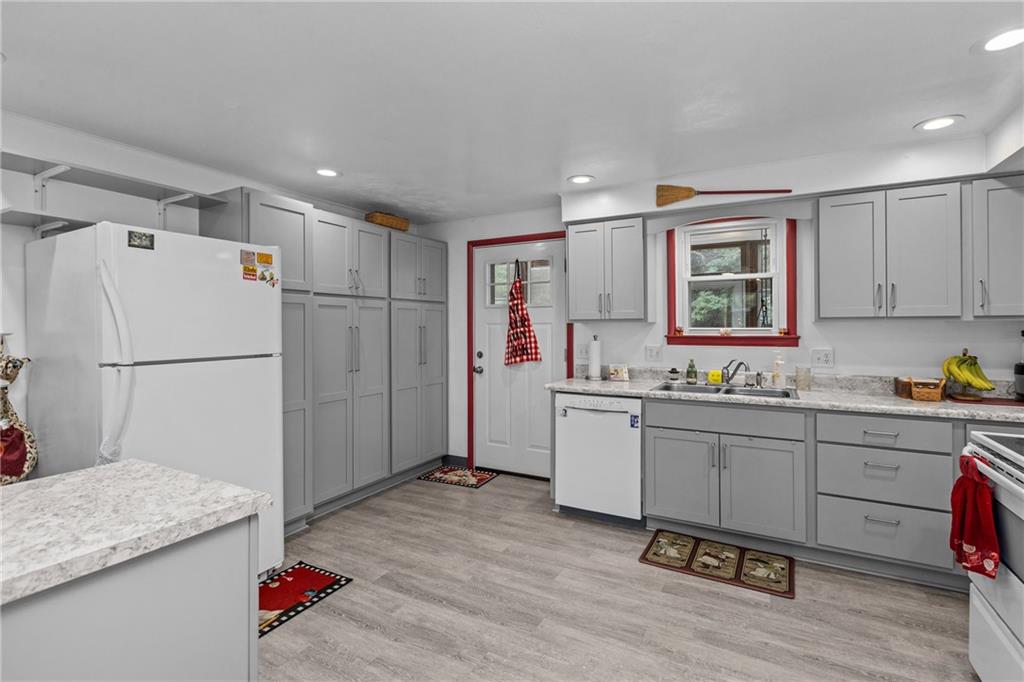 1024 McGovern Road Houston, PA 15342 - Photo 9 of 45 Gallery Image 9
