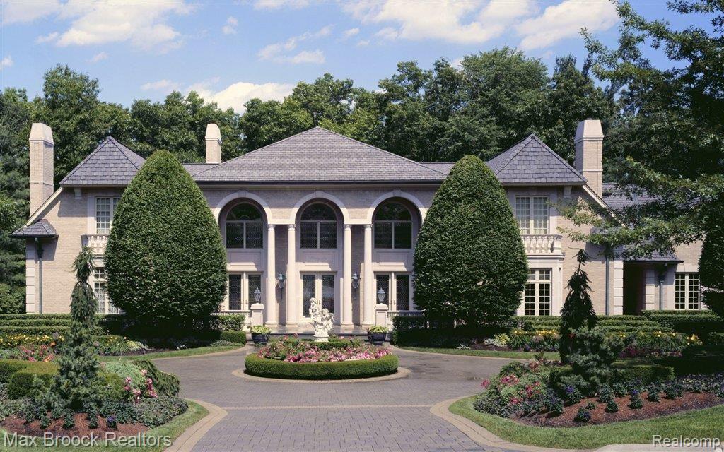 36 Hidden Ridge Bloomfield Hills, MI 48304 - Photo 1 of 17 Exterior 062304_1-1.jpg