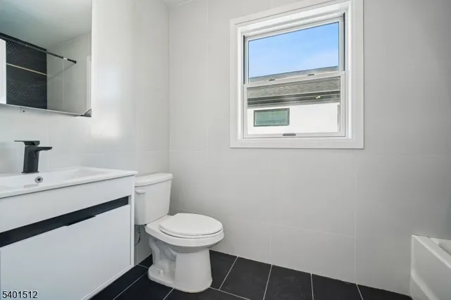 $6,000 | 19 Mountain Avenue, Mahwah, NJ 07430